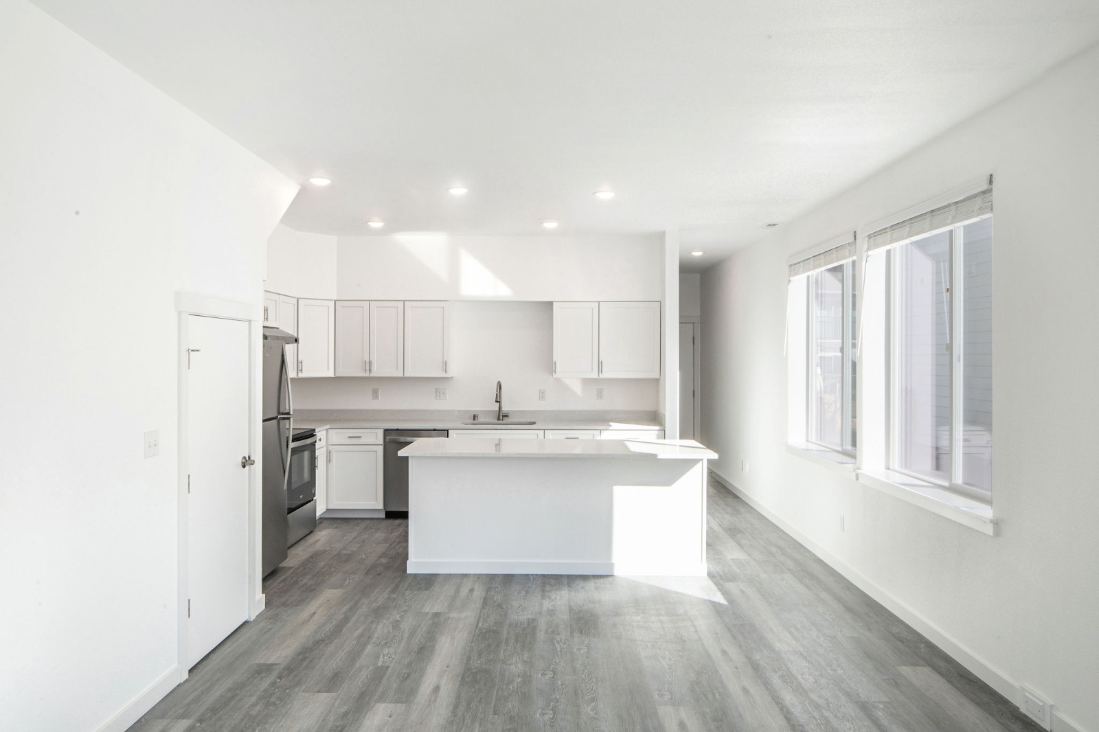 Slide number 3 - 2025poppi2M6A2431a (1)