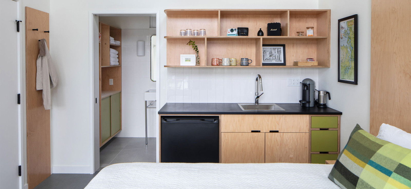 Slide number 16 - Cabbage-and-Sprout-interior11